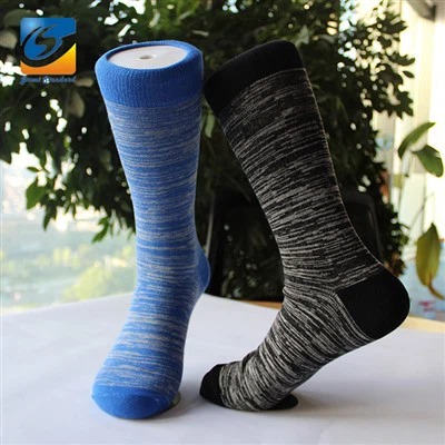 Классические носки разных цветов